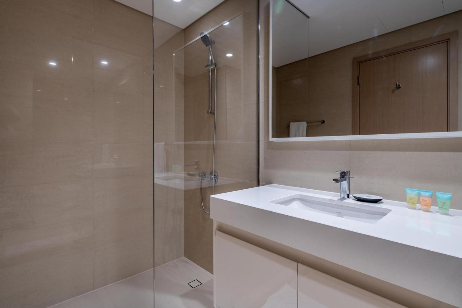 Guestready - Fine Extravagance Near Burj Khalifa Lejlighed Dubai Eksteriør billede